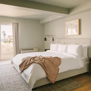 Sonder Solarena 3* Newport Beach